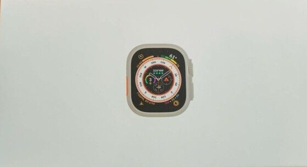 Apple Watch Ultra2 49mm Titántok Fekete - Szürke Terep S/M